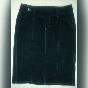 GAP Denim Skirt - Size 4 - Like New